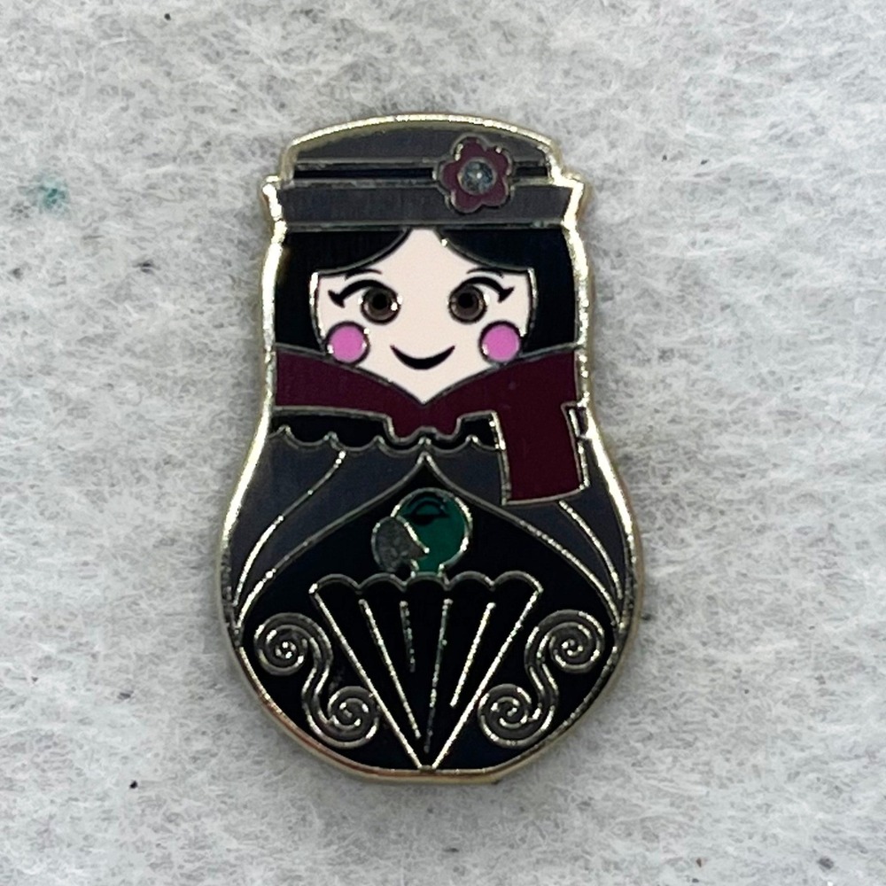 🔮 5/$25 Disney Nesting Dolls Mary Poppins Pin